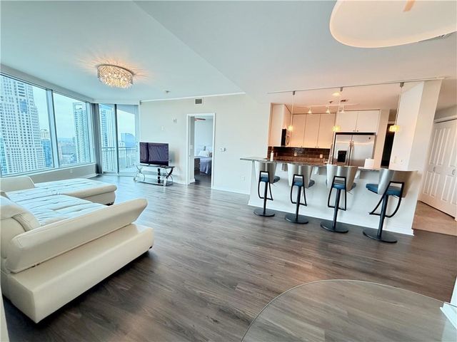 3338 Peachtree NE Road 2604, Atlanta, GA 30326