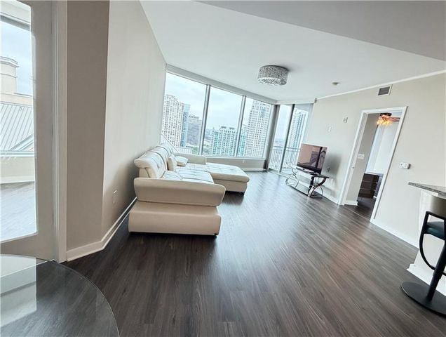 3338 Peachtree NE Road 2604, Atlanta, GA 30326