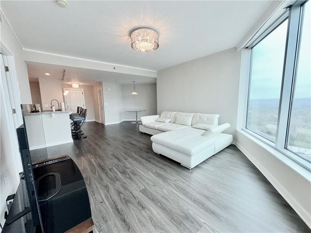 3338 Peachtree NE Road 2604, Atlanta, GA 30326