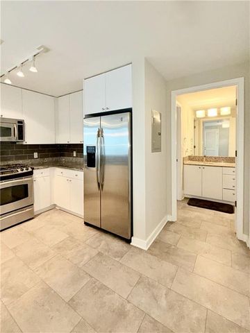 3338 Peachtree NE Road 2604, Atlanta, GA 30326