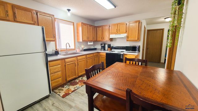 3610 TWILIGHT DR, Rapid City, SD 57703