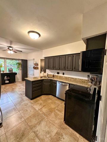 1513 Charleston Lane, Miami Twp, OH 45140