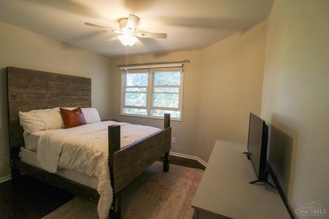 1513 Charleston Lane, Miami Twp, OH 45140