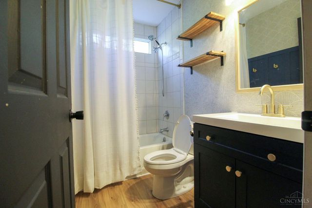 1513 Charleston Lane, Miami Twp, OH 45140