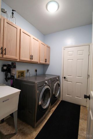 1513 Charleston Lane, Miami Twp, OH 45140