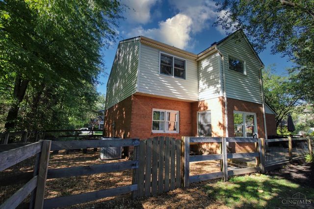 1513 Charleston Lane, Miami Twp, OH 45140