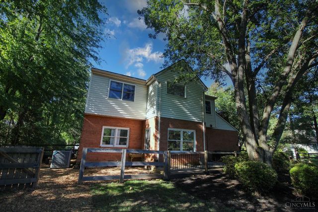 1513 Charleston Lane, Miami Twp, OH 45140