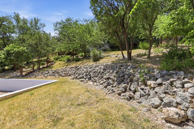 4014 FAWNRIDGE DR, San Antonio, TX 78229