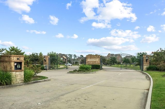 6231 Warwick Garden Lane, Spring, TX 77379