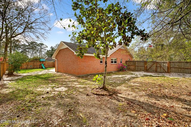 8359 Makiki Drive, Diamondhead, MS 39525