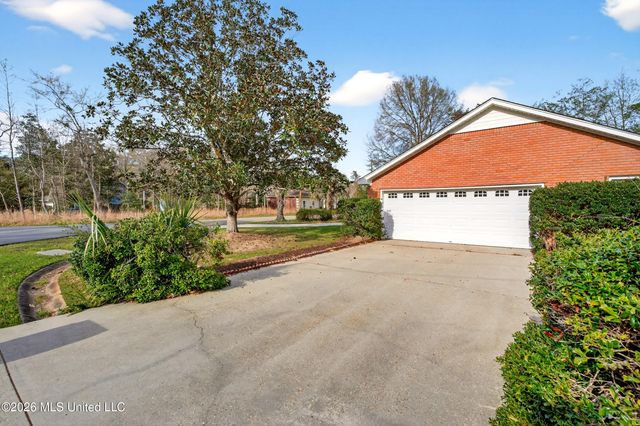 8359 Makiki Drive, Diamondhead, MS 39525