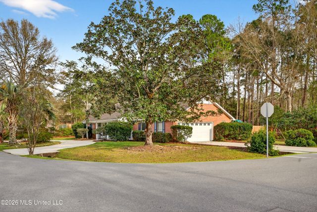 8359 Makiki Drive, Diamondhead, MS 39525