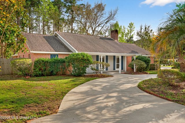 8359 Makiki Drive, Diamondhead, MS 39525