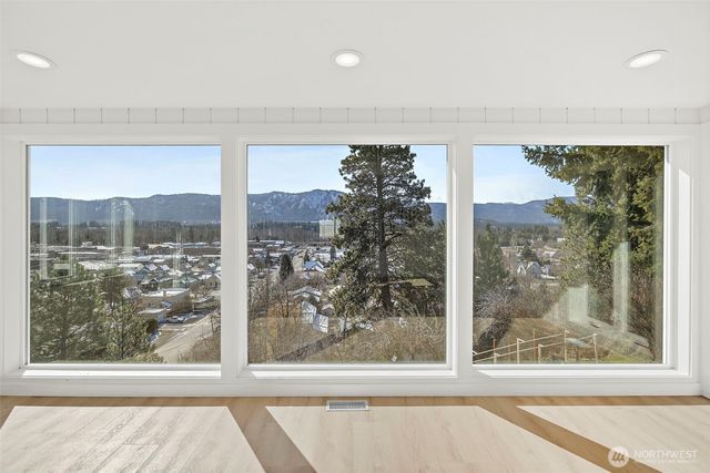 205 W 5th Street, Cle Elum, WA 98922