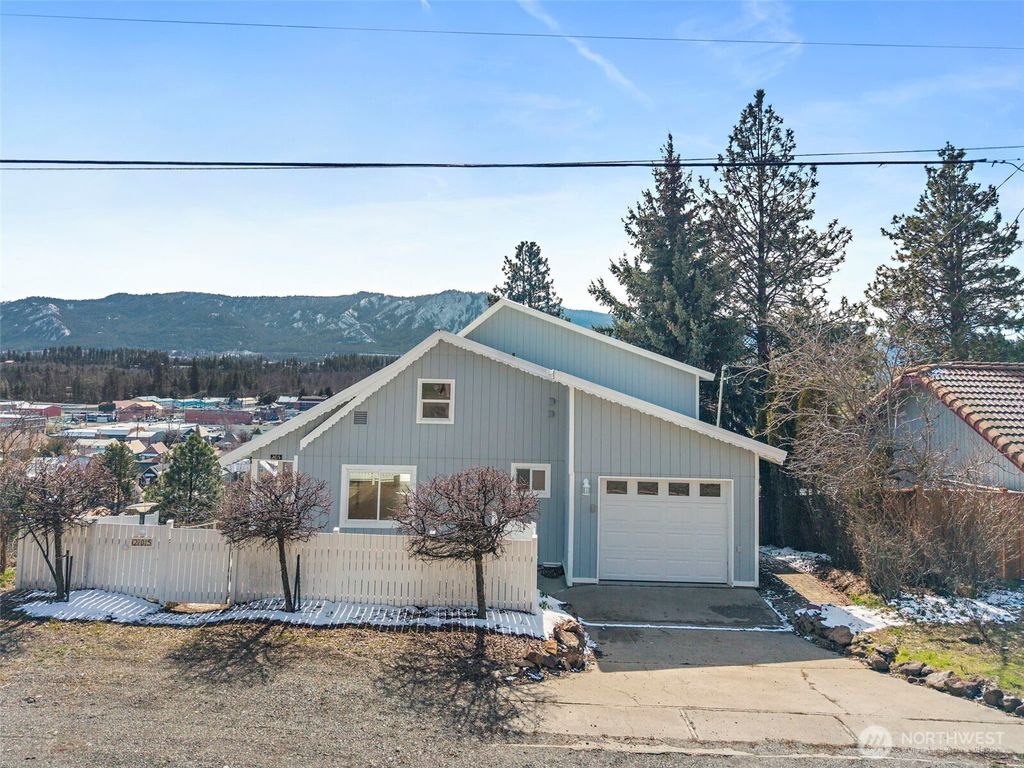 205 W 5th Street, Cle Elum, WA 98922