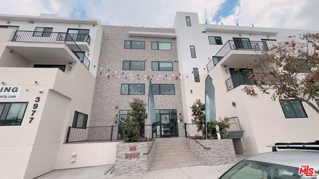 3977 Beverly Boulevard 402, Los Angeles, CA 90004