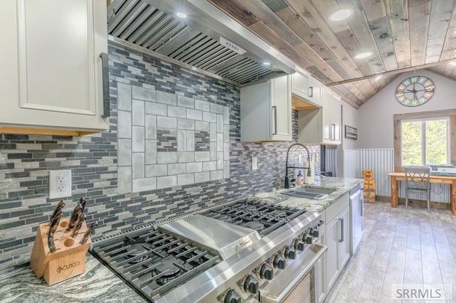 4460 Sawtelle Circle, Island Park, ID 83429