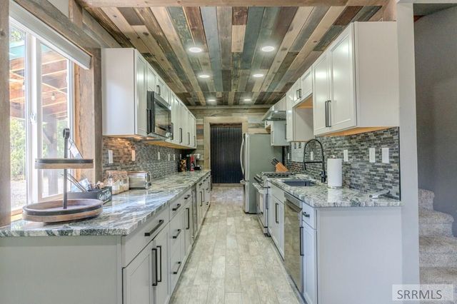 4460 Sawtelle Circle, Island Park, ID 83429