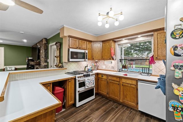 117 Chiltipin Dr, Portland, TX 78374
