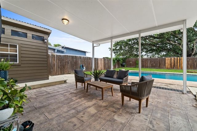 117 Chiltipin Dr, Portland, TX 78374