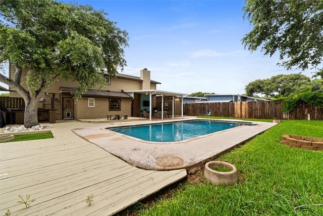 117 Chiltipin Dr, Portland, TX 78374