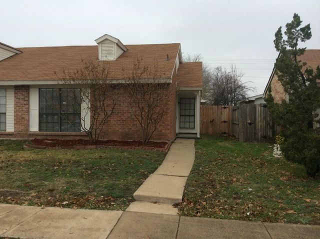 4526 Carr Street, The Colony, TX 75056