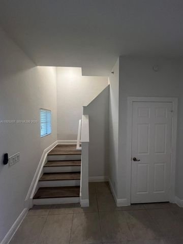 22 SW 6th Ct 22, Pompano Beach, FL 33060