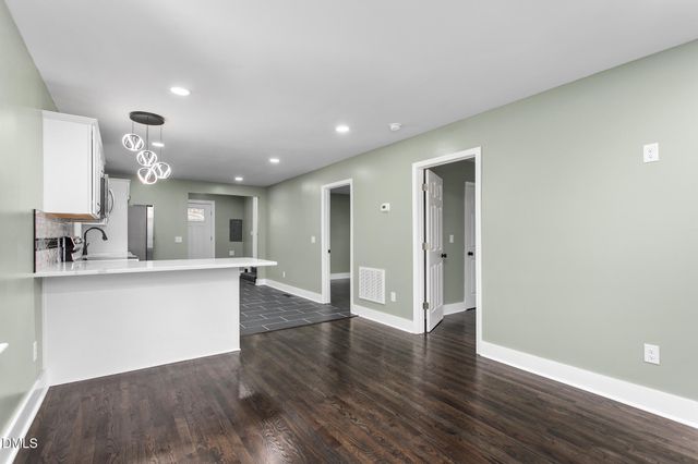 1615 Preston Street, Burlington, NC 27217