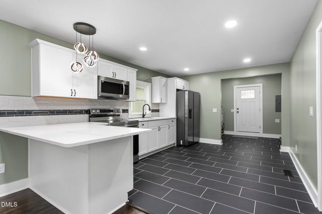 1615 Preston Street, Burlington, NC 27217