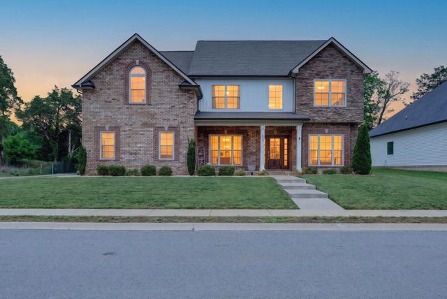 925 Burley Barn Rd, Clarksville, TN 37042