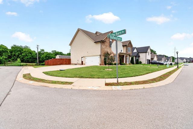 925 Burley Barn Rd, Clarksville, TN 37042