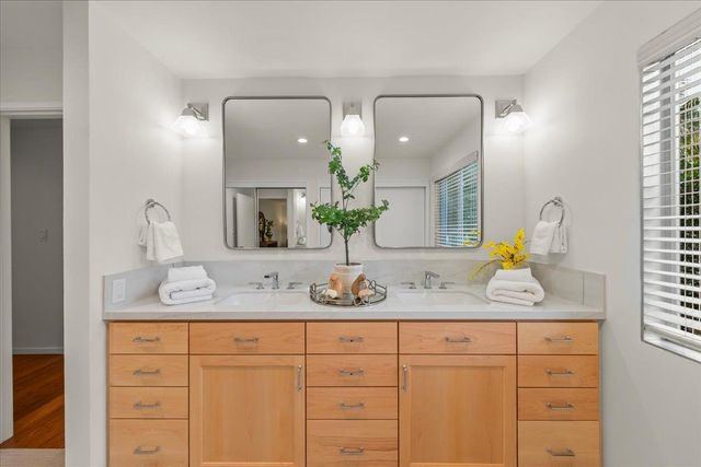 600 Pennsylvania Avenue 10, Los Gatos, CA 95030