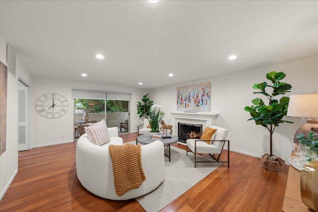 600 Pennsylvania Avenue 10, Los Gatos, CA 95030