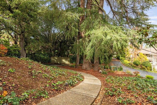 600 Pennsylvania Avenue 10, Los Gatos, CA 95030
