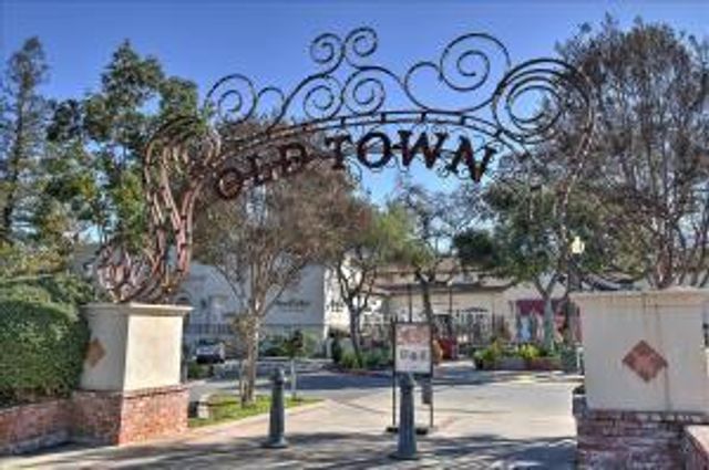 600 Pennsylvania Avenue 10, Los Gatos, CA 95030