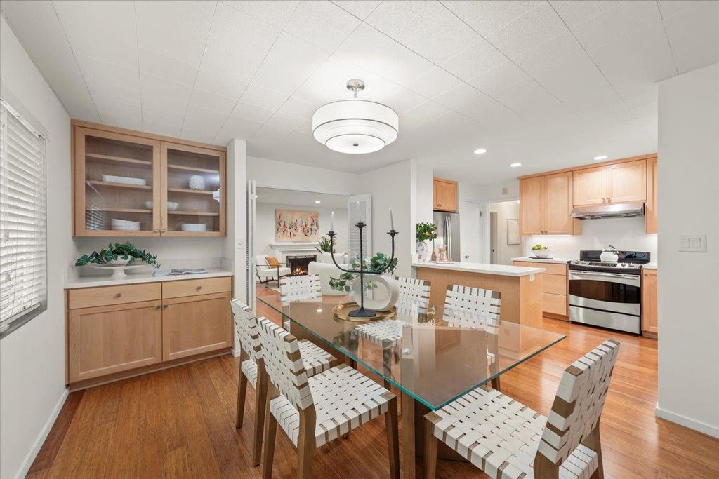600 Pennsylvania Avenue 10, Los Gatos, CA 95030