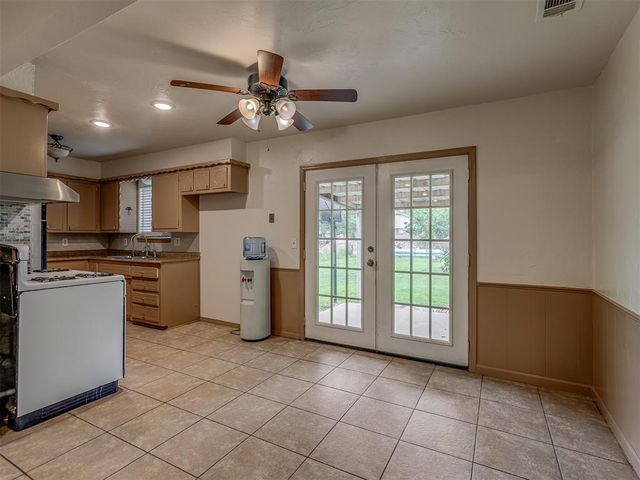 919 SW 3rd Street, Moore, OK 73160