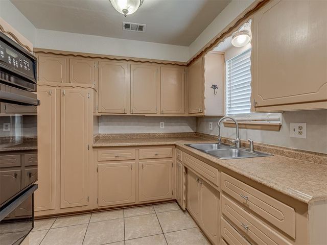 919 SW 3rd Street, Moore, OK 73160