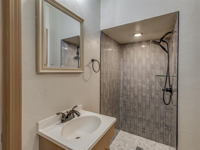 919 SW 3rd Street, Moore, OK 73160