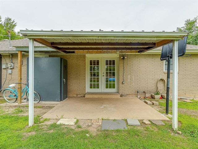 919 SW 3rd Street, Moore, OK 73160