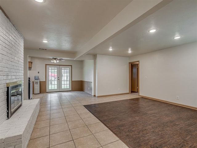 919 SW 3rd Street, Moore, OK 73160