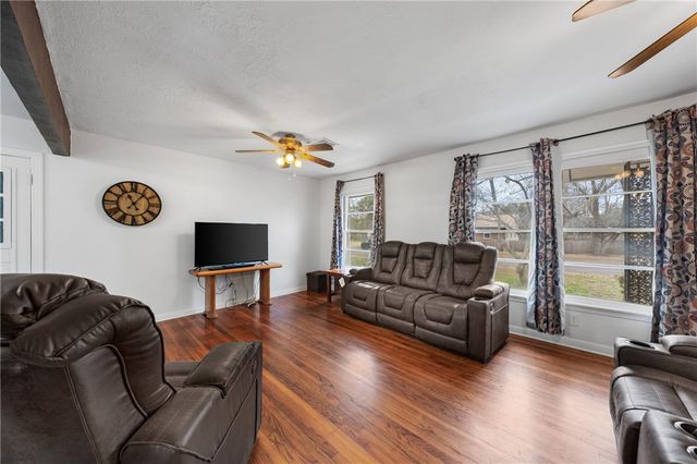 4005 Cobbs Drive, Waco, TX 76708