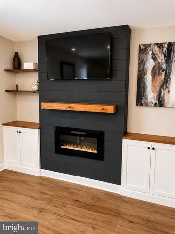 1850 HAWK, Severn, MD 21144