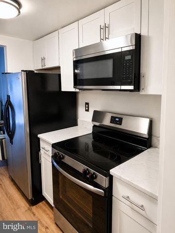 1850 HAWK, Severn, MD 21144