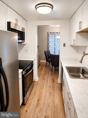 1850 HAWK, Severn, MD 21144