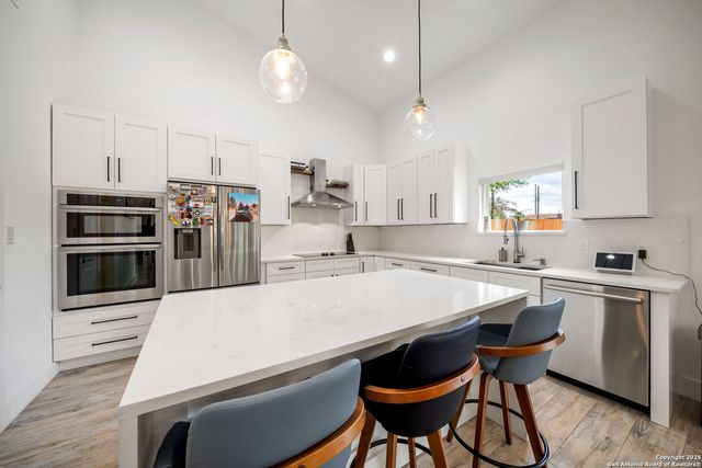 2114 Village, San Antonio, TX 78251