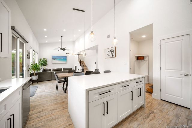 2114 Village, San Antonio, TX 78251