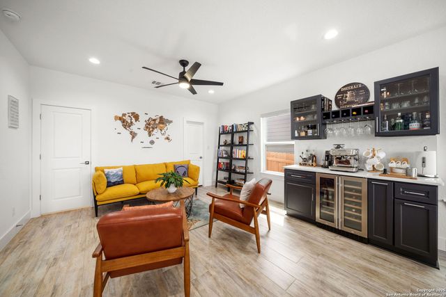 2114 Village, San Antonio, TX 78251