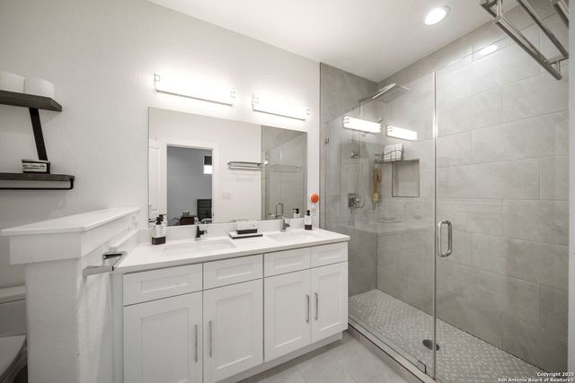 2114 Village, San Antonio, TX 78251