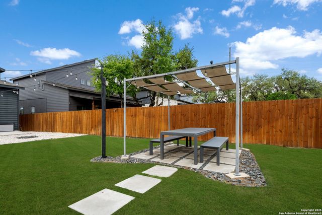 2114 Village, San Antonio, TX 78251